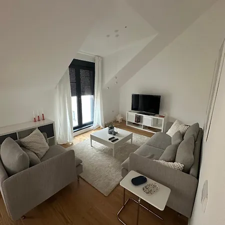 6 Apartament *